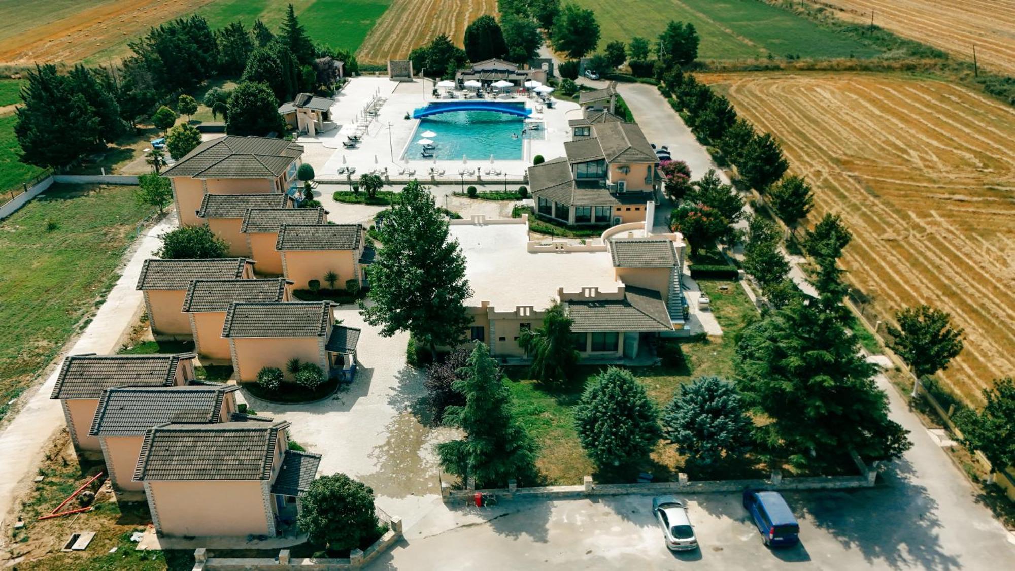 Gjirokastër Kronos Village מראה חיצוני תמונה