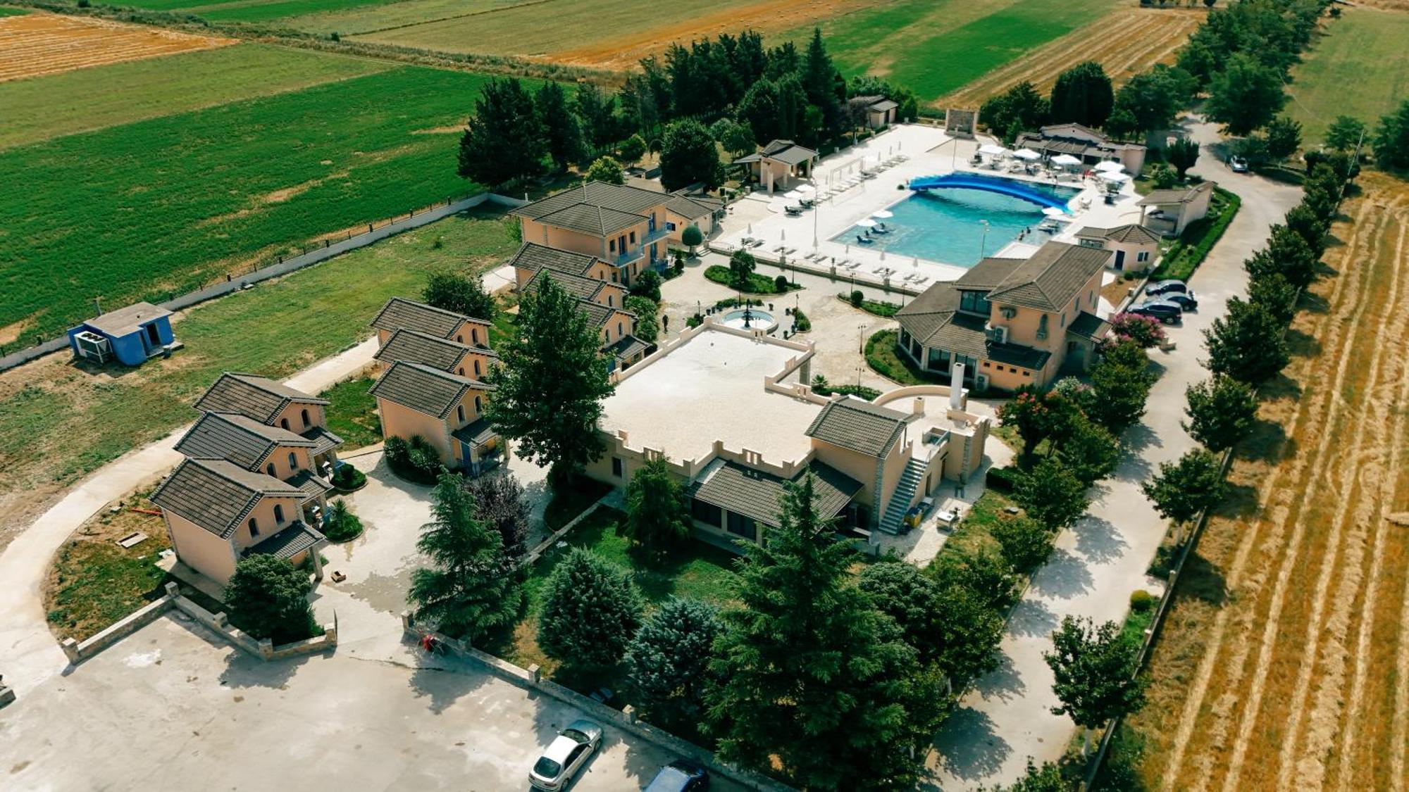 Gjirokastër Kronos Village מראה חיצוני תמונה