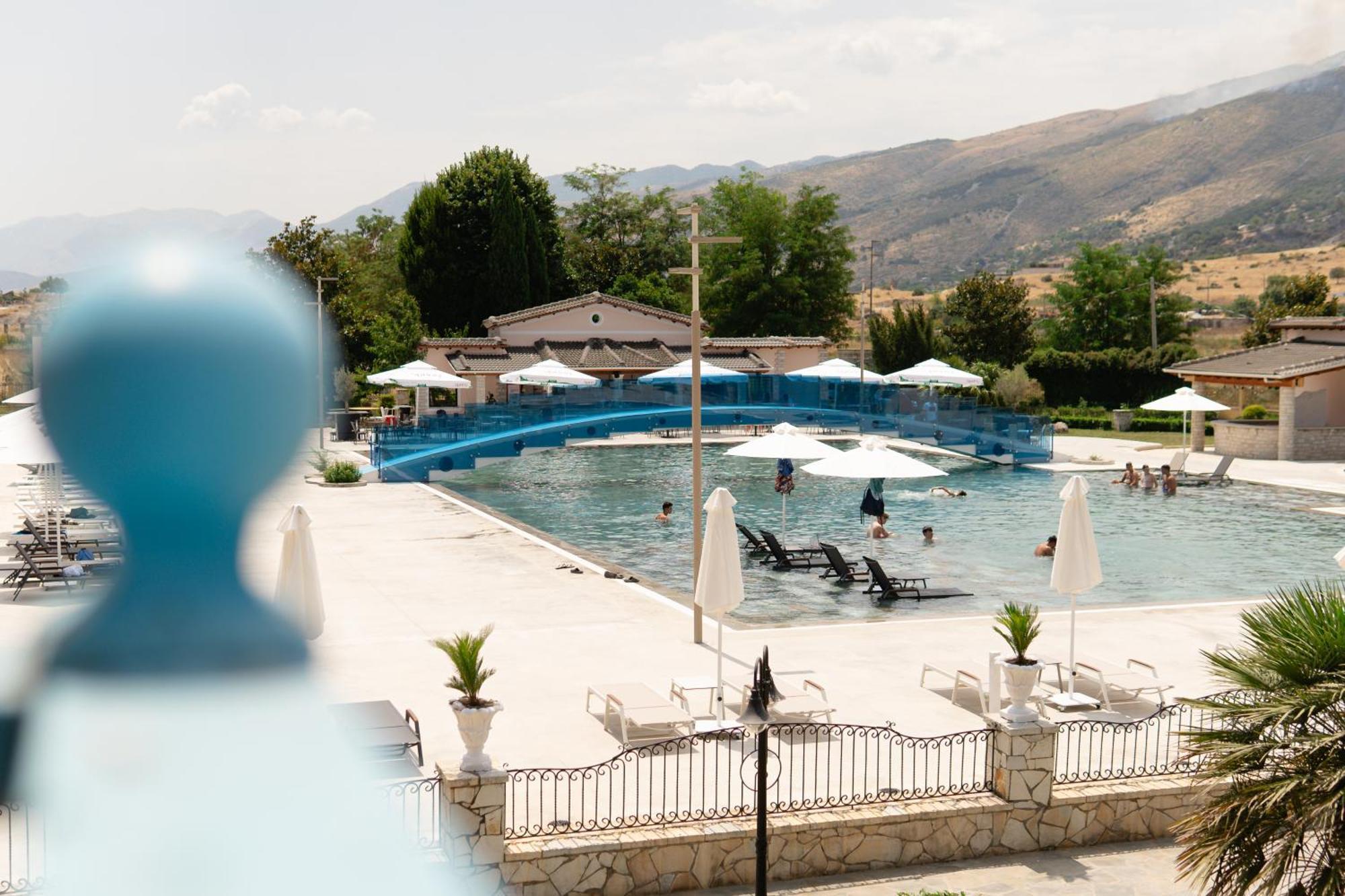 Gjirokastër Kronos Village מראה חיצוני תמונה